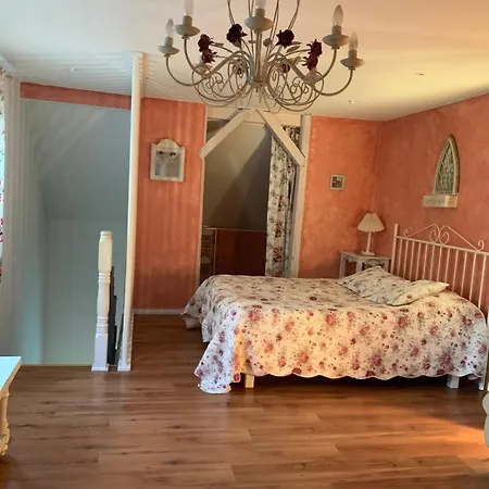 Viihtyisae Savonlinnan Lehtiniemessae Villa