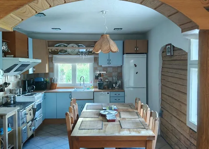 Viihtyisae Savonlinnan Lehtiniemessae Villa *